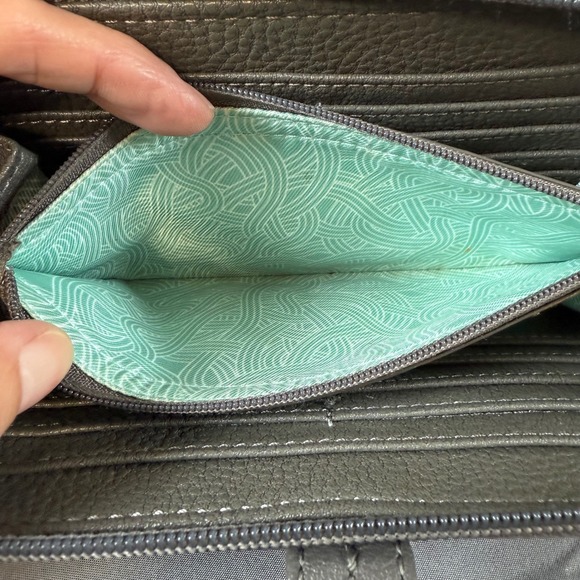 The Sak Iris Gray Leather Studded Smartphone Wristlet Wallet Crossbody - Picture 7 of 9